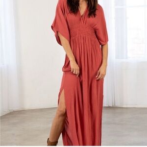 NWT Beautiful, flowy kimono sleeve maxi